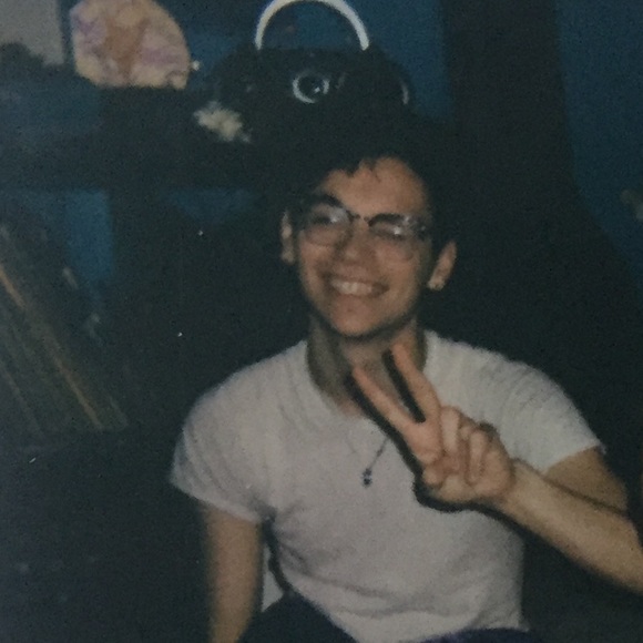 Meet your Posher, Gabe - Picture 2 of 3